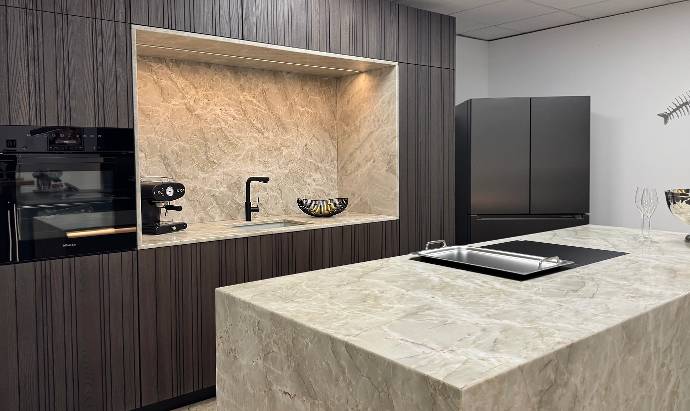 LEICHT Sirius Ikono Stauraum - Die Küche Anders in Idstein